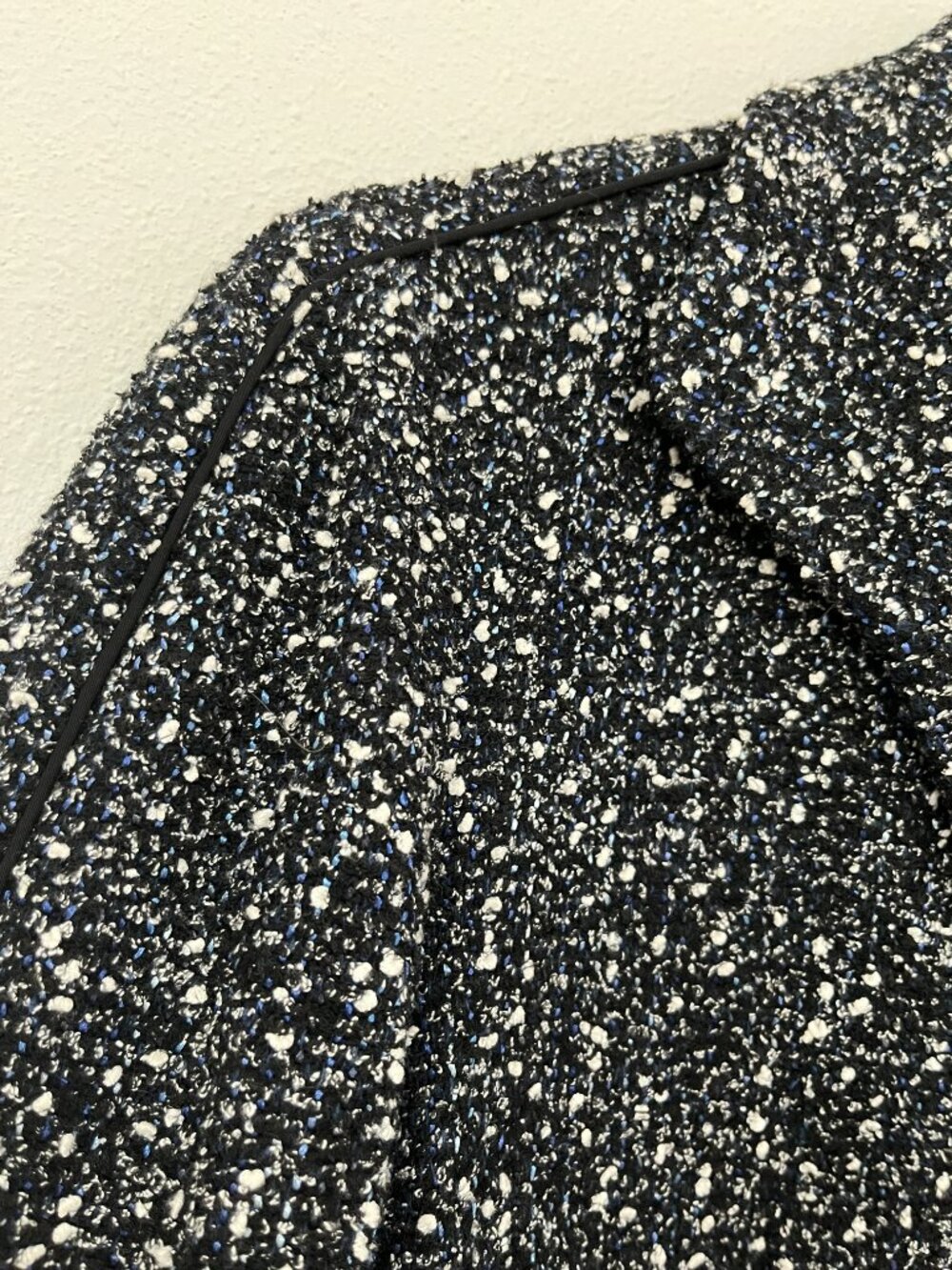 Lafayette 148 New York 3/4 Sleeve Jacket in Black, Blue Boucle, Size 6 - Picture 8 of 14
